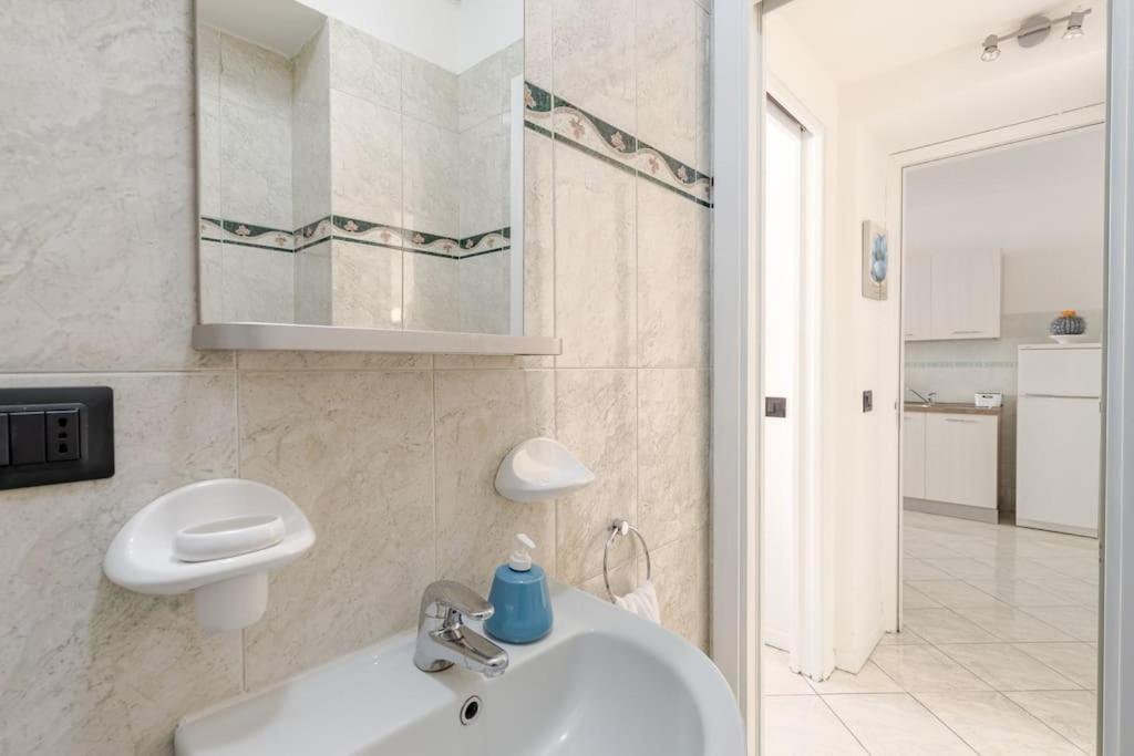 Casa Regina 3, Nel Centro Di Alba! Appartement Buitenkant foto