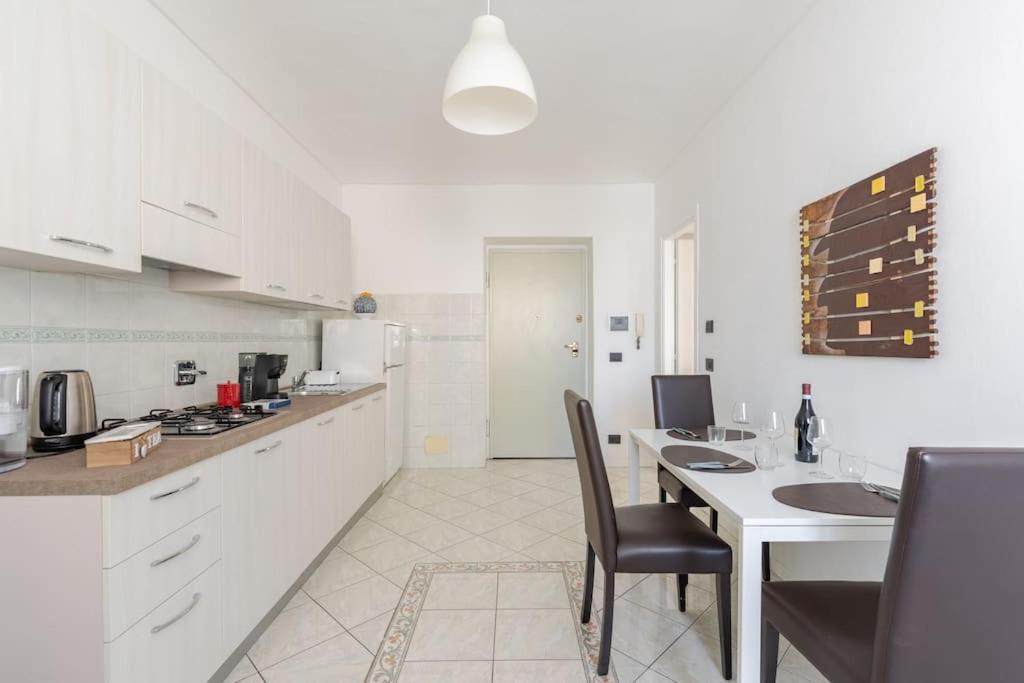 Casa Regina 3, Nel Centro Di Alba! Appartement Buitenkant foto